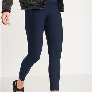 Old Navy elevate compression leggings (Size L)